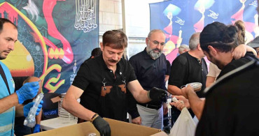 Bahçelievler’de aşure günü dolayısıyla vatandaşlara ikram yapıldı