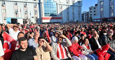 Bahçelievler'de Dünya Kupası heyecanı dev ekranlarda yaşandı