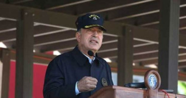 Bakan Akar 'Kardak Kahramanları'yla