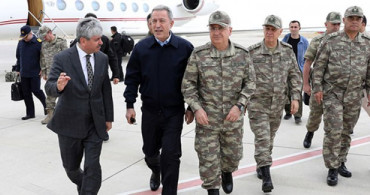 Bakan Akar, Suriye Sınırında Denetim Yaptı