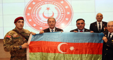Bakan Akar’dan Bakü ziyareti: Azerbaycanlı mevkidaşıyla görüştü