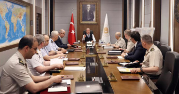 Bakan Akar'dan İsveç ve Finlandiya'ya karşı NATO mesajı!