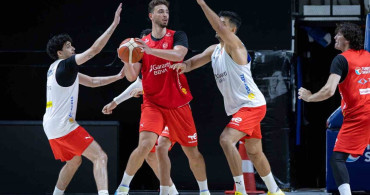 Bakan Bak, A Milli basketbol takımının antrenmanını takip etti