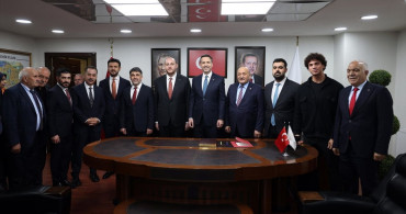 Bakan Bayraktar: Krizlerden Güçlenerek Çıkacağız