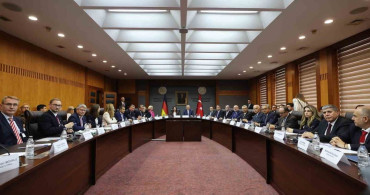 Bakan Bolat: Almanya vizelerinde ret oranı yüzde 25’lerden yüzde 14’e geriledi