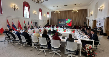 Bakan Göktaş, Macaristan'da Aile Odaklı Zirve'de Konuştu