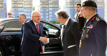 Bakan Güler, NATO savunma bakanlarıyla aile fotoğrafında yer aldı