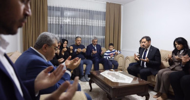 Bakan Memişoğlu, Hatay'da Depremzedeleri Ziyaret Etti