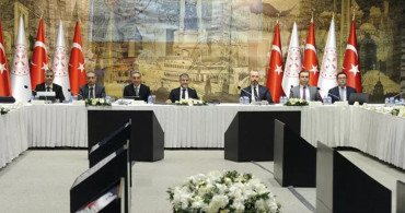 Bakan Nebati'den Kritik Toplantı: Ekonomist ve Akademisyenlerle Bir Araya Geldi!