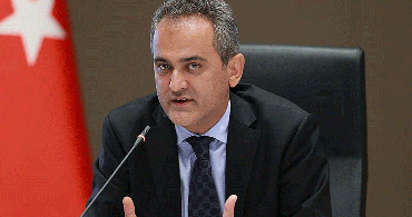 Bakan Özer Duyurdu: Yüz Yüze Eğitime Ara Verilmeyecek