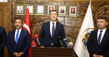 Bakan Selçuk, Aksaray'da Öğretmenlerle Bir Araya Geldi