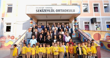 Bakan Tekin'den Bursa ve Balıkesir'e Sürpriz Okul Ziyaretleri