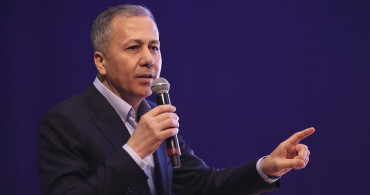 Bakan Yerlikaya Diyarbakır'da Türk bayrağının kaldırılması üzerine açıklama yaptı: "Mülkiye Müfettişlerimiz görevlendirilmiştir"