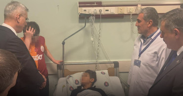 Bakanlar Kahramanmaraş’ta Yaralı Öğrencileri Hastanede Ziyaret Etti