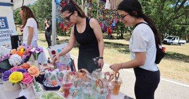 Bakım merkezi sakinlerinin el işi eserlerine tam not