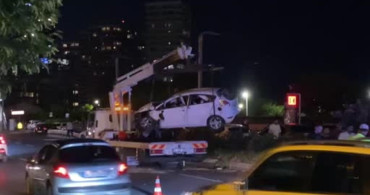 Bakırköy’de kontrolden çıkan otomobil takla attı, 1 yaralı