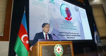 Bakü'de Dünya Türk Dili Ailesi Günü Konferansı Yapıldı