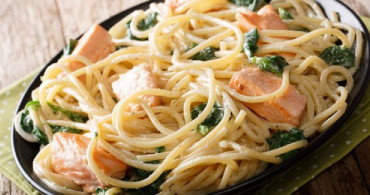 Balık ile Makarna Kavuşması! Somonlu Spagetti!