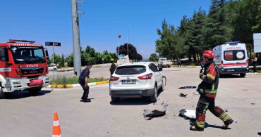 Balıkesir kampüs girişinde meydana gelen kazada 2 öğrenci yaralandı