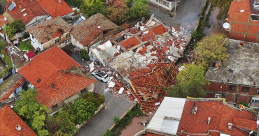 Balıkesir Sındırgı'daki Deprem Hasarını Dronda Görüntüledi