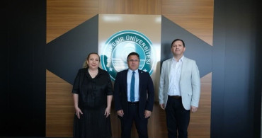 Balıkesir Üniversitesi Tıp Fakültesi dekanlığına tülin akarsu ayazoğlu atandı