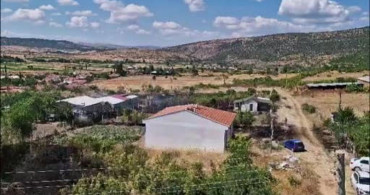 Balıkesir'de arazi yangını sağlık ocağını etkiledi