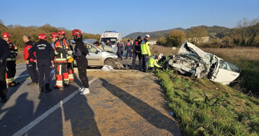 Balıkesir'de Trafik Kazası: 1 Ölü, 2 Yaralı