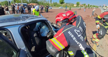 Balıkesir'de Trafik Kazası: 5 Yaralı