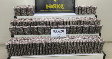 Balıkesir'de Yüz Binlerden Fazla Uyuşturucu Hap Ele Geçirildi