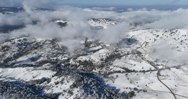 Balıkesir'in Sındırgı İlçesi Karla Kaplandı