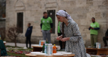 Banja Luka'daki Ferhadiye Camisi'nde Geleneksel İftar Programı
