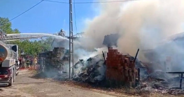 Bartın'da ev ve ahırda yangın: 2 ev hasar gördü