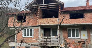 Bartın'da Heyelan Sonrası Çatlaklar Tespit Edildi