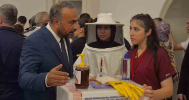 Bartın'da Meslek Liseleri Fuarı: Sepet Saç Modeli ve Çikolata İkramı