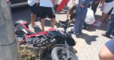 Bartın'da motosiklet, otomobile çarptı: 1 yaralı