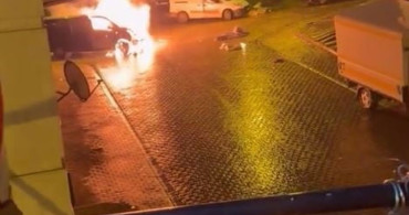 Başakşehir'de Araç Yangını Güvenlik Kamerasında