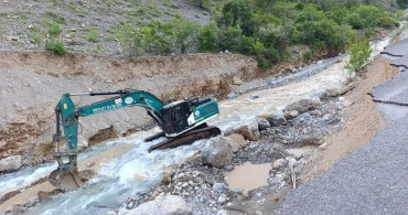 Başbağlar Grup Köy Yolu'nda Onarım Çalışmaları Devam Ediyor