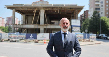 Başkan Çolakbayrakdar yeni Sinan Kütüphanesi'ni tanıttı