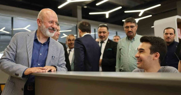 Başkan Çolakbayrakdar'dan Öğrencilere Moral