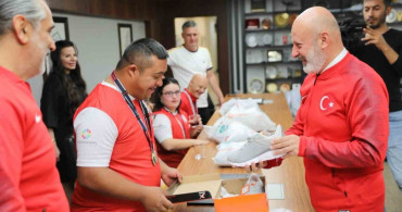 Başkan Çolakbayrakdar'dan Şampiyon Sporculara Destek