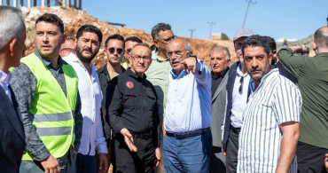 Başkan Er, Doğanşehir'de deprem konutlarını inceledi
