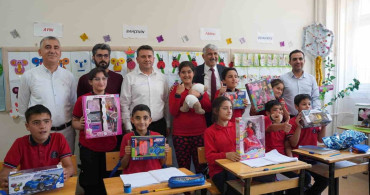 Başkan Hallaç'tan özel öğrencilere anlamlı ziyaret