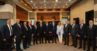 Başkan Özdemir, İSO heyetine Niğde’nin yatırım potansiyelini anlattı