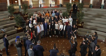Başkan Recep Tayyip Erdoğan, Cumhurbaşkanlığı Millet Kütüphanesi'nde gençlerle buluştu