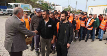 Başkan Sandıkçı Bayramda Personel ile Buluştu