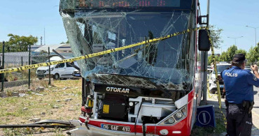 Başkentte EGO otobüsü kaza yaptı: 1 ölü, 9 yaralı
