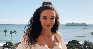 Basketbolcu Cedi Osman ile evlenen Ebru Şahin’den nefes kesen bikinili pozlar! Harika fiziği ve güzelliği görenleri büyüledi