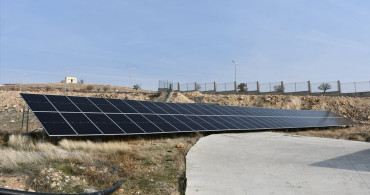 Batman Üniversitesinde Güneş Enerjisiyle Su Kuyuları Besleniyor