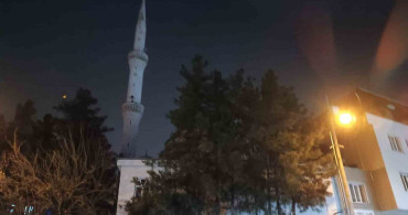 Batman'da Camii Minaresine Yıldırım Düşmesi