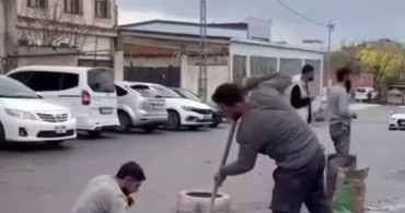 Batman'da Esnaf Kendi İmkanlarıyla Yol Çukurlarını Onarıyor